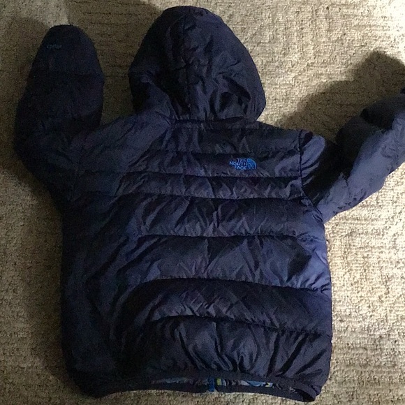 Navy Blue Reversible The North Face Kids Jacket 550 - Picture 2 of 9